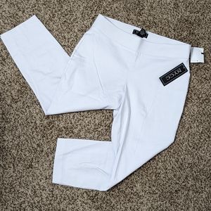 NYCC white pants (6)
